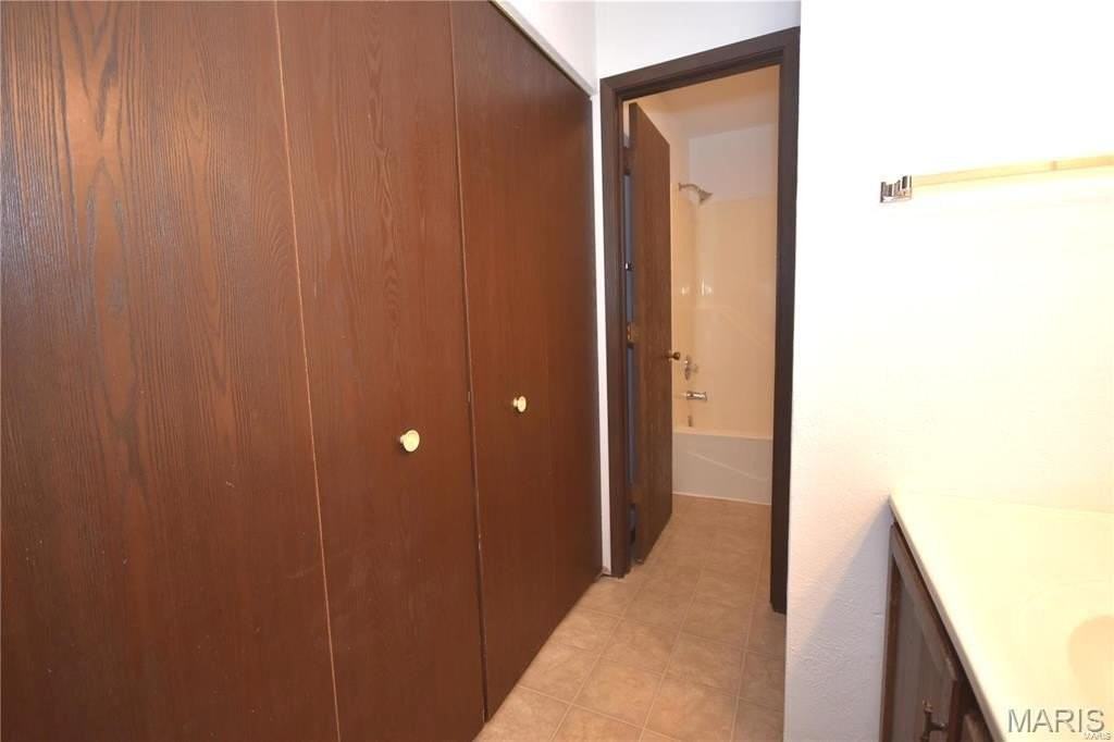 94 Peachtree Ln - Photo 5 of 12