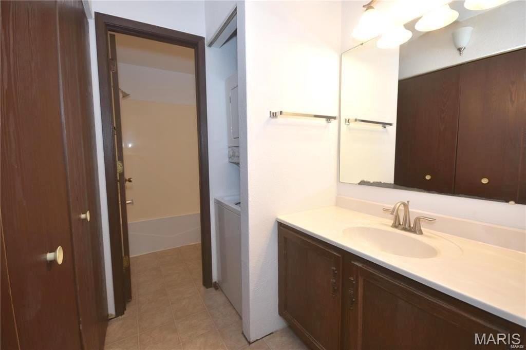 94 Peachtree Ln - Photo 6 of 12