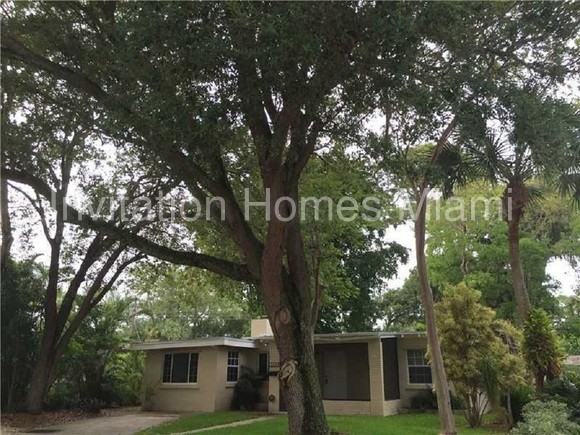 1609 SW 12th Ct - Photo 2 of 14