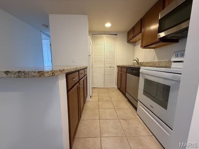 7 Fairways Cir #C - Photo 7 of 18