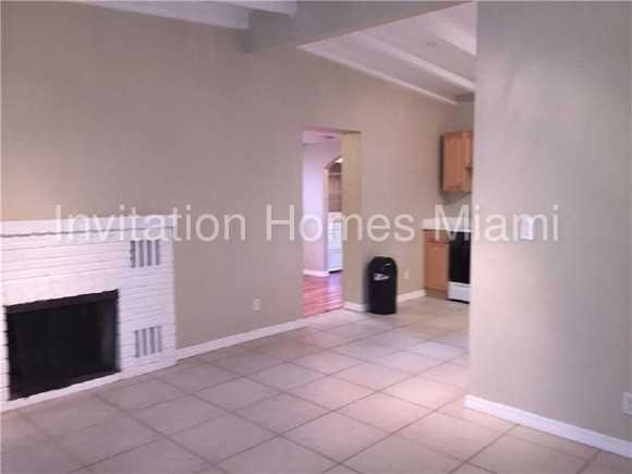 1609 SW 12th Ct - Photo 3 of 14