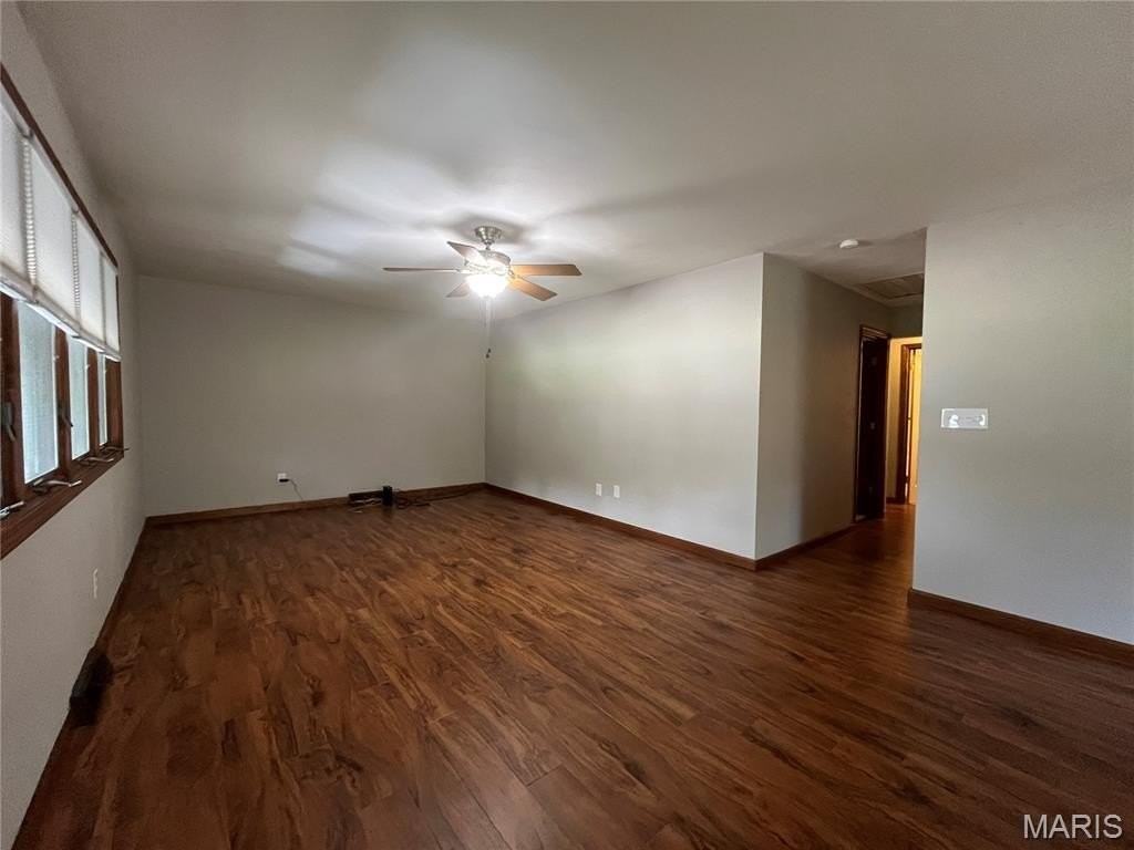 308 Salem St - Photo 3 of 23