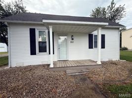 featured image of 511 E Beckemeyer Ave