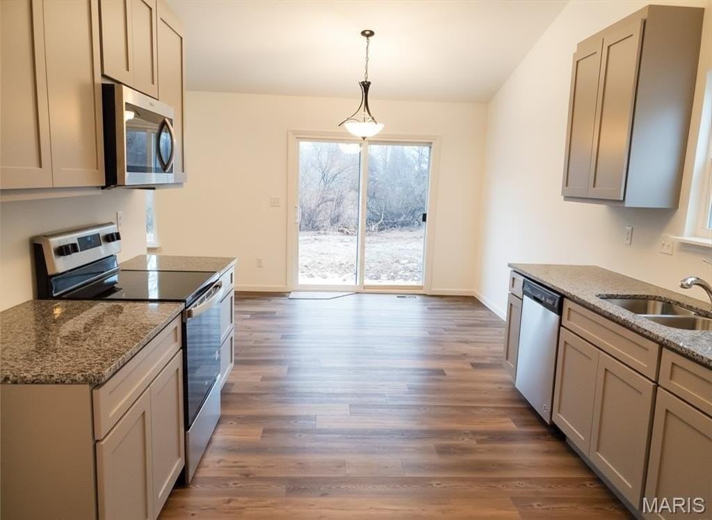 3611 Welland Ave - Photo 5 of 13