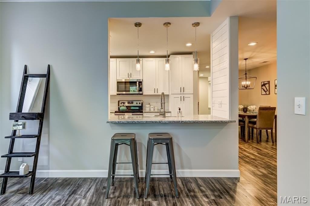 4250 Lindell Blvd #A - Photo 7 of 29