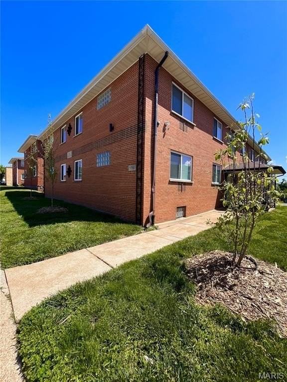 3546 Morganford Rd #8 - Photo 4 of 9
