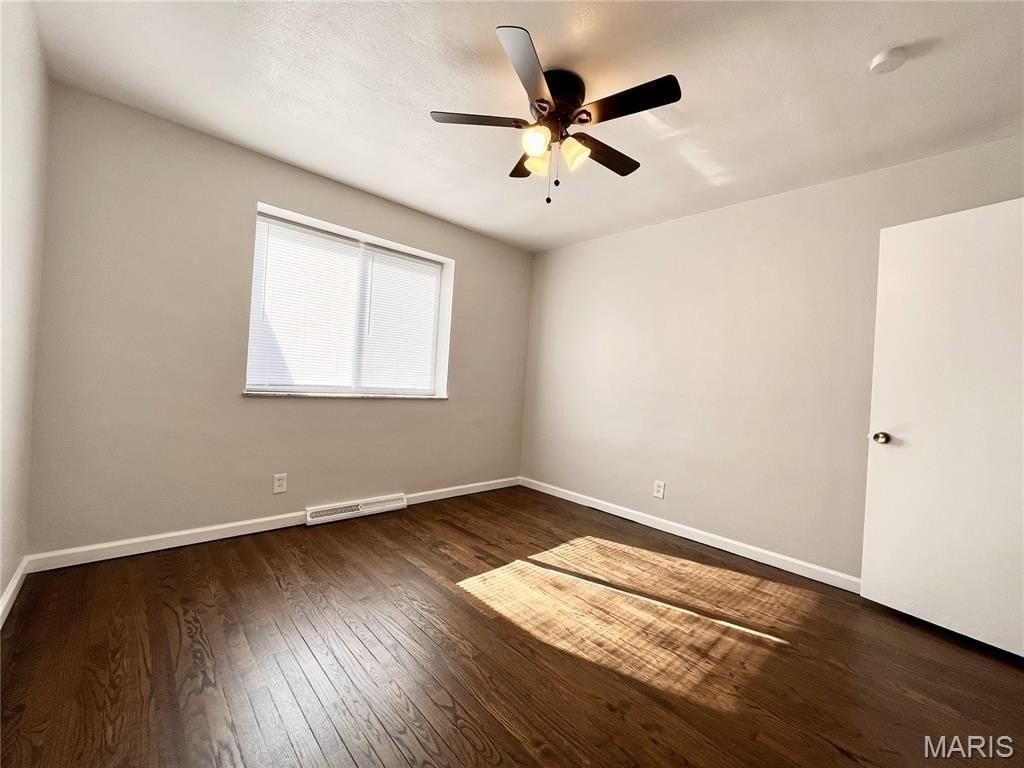 3546 Morganford Rd #8 - Photo 5 of 9