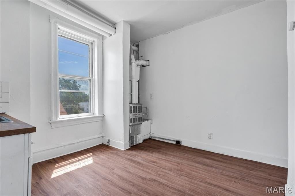 824 Canaan Ave #2F - Photo 6 of 20
