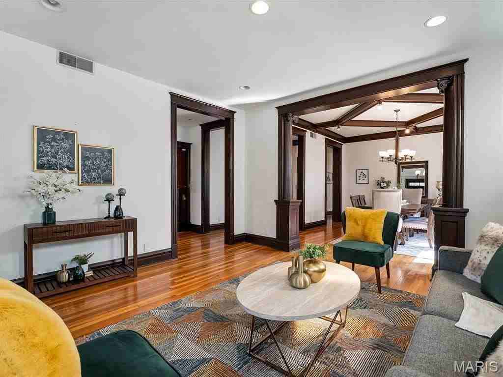 3548 Victor St #2W - Photo 6 of 26