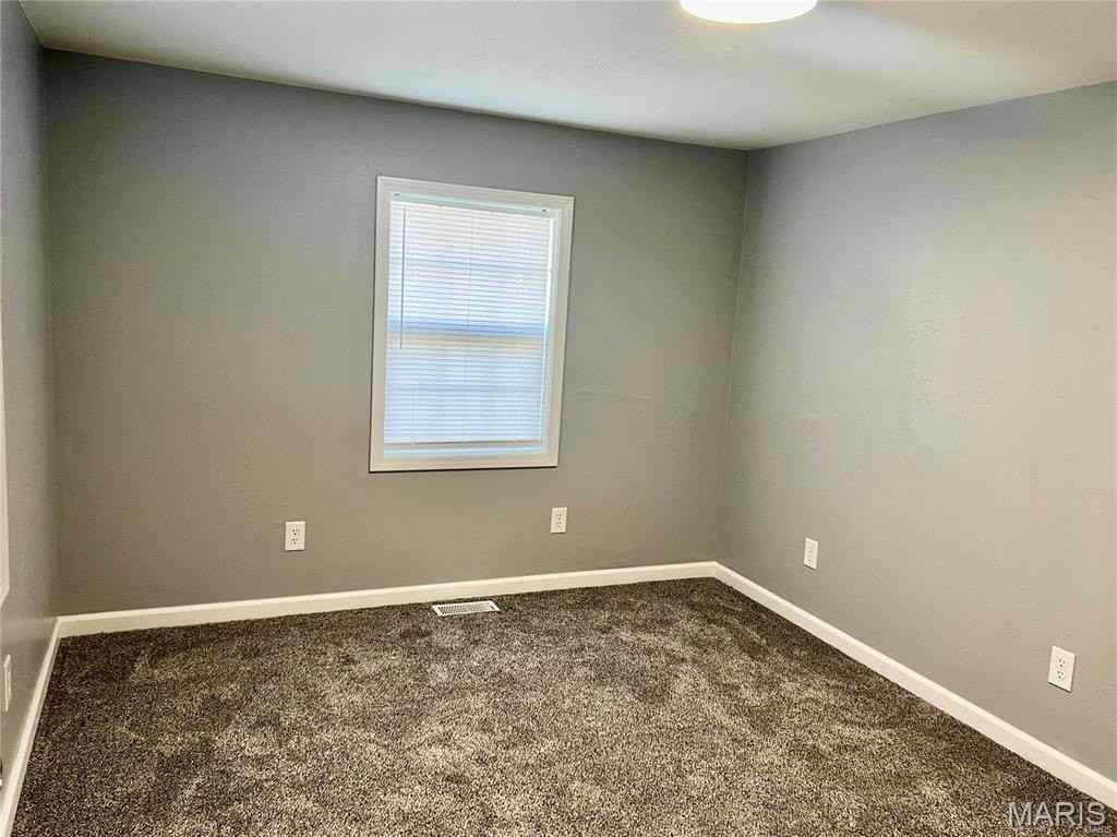 2951 Hillcrest Ave - Photo 4 of 6