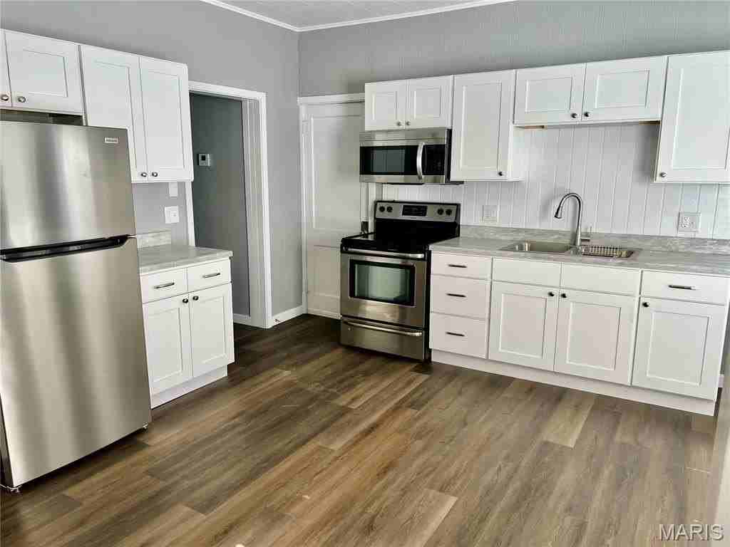 306 E Main St #A - Photo 3 of 5