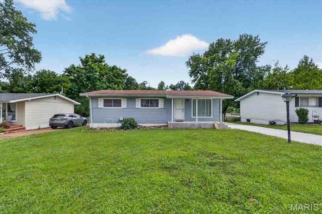 10530 Meath Dr - Photo 3 of 33