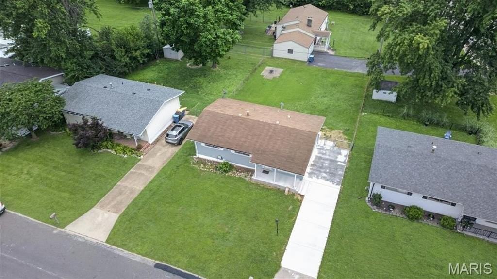 10530 Meath Dr - Photo 5 of 33