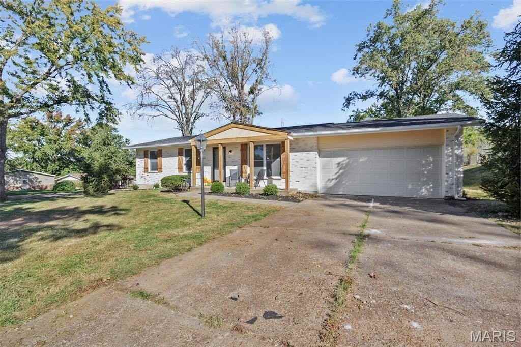 12191 Lake Meade Dr - Photo 2 of 23