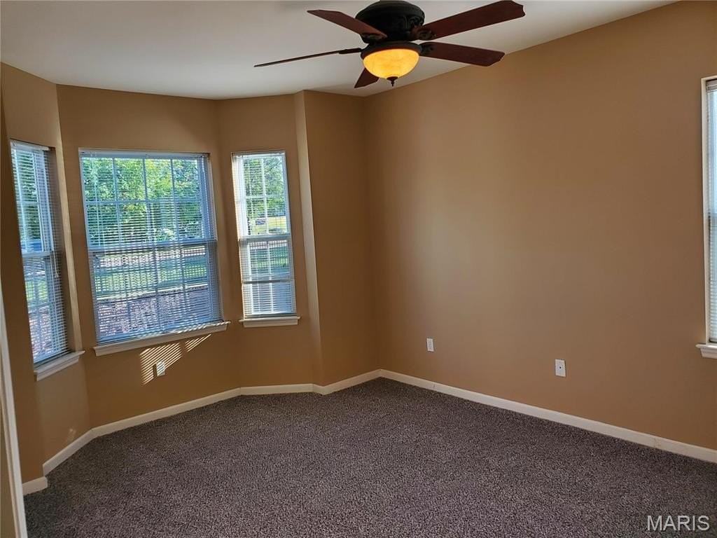 121 Saint James Ct - Photo 4 of 6