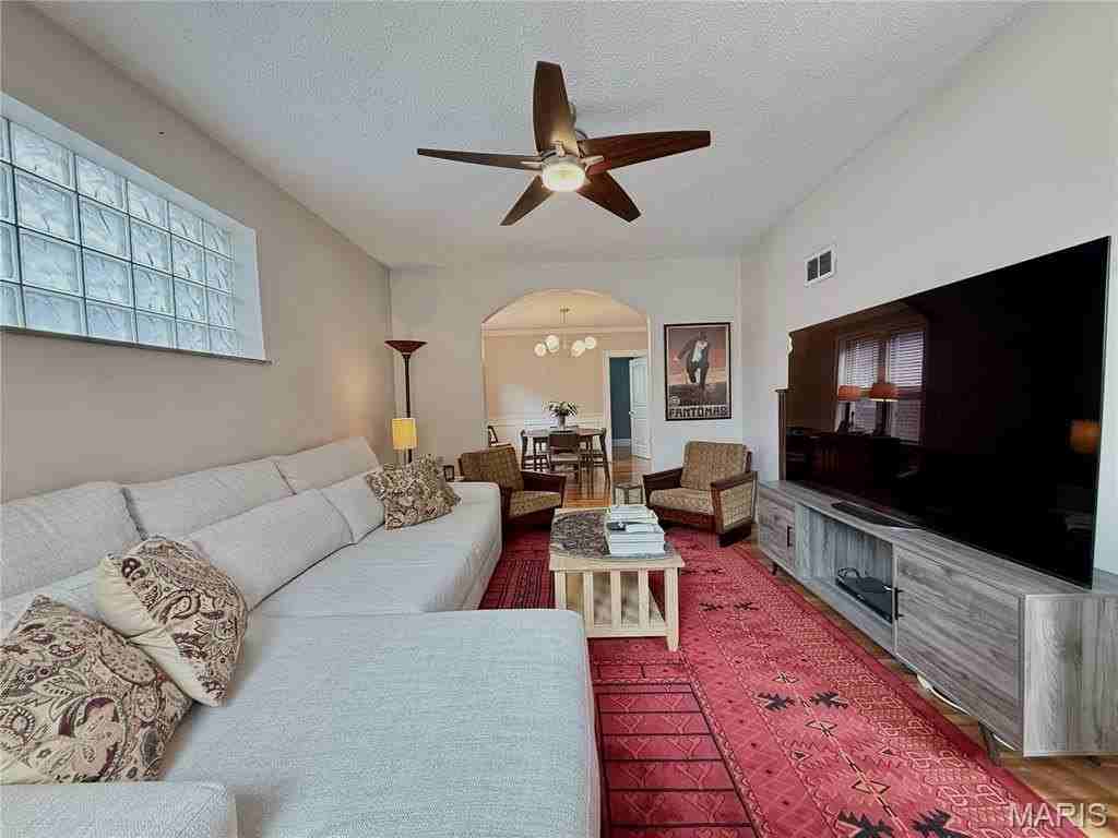 5457 Robert Ave - Photo 7 of 41