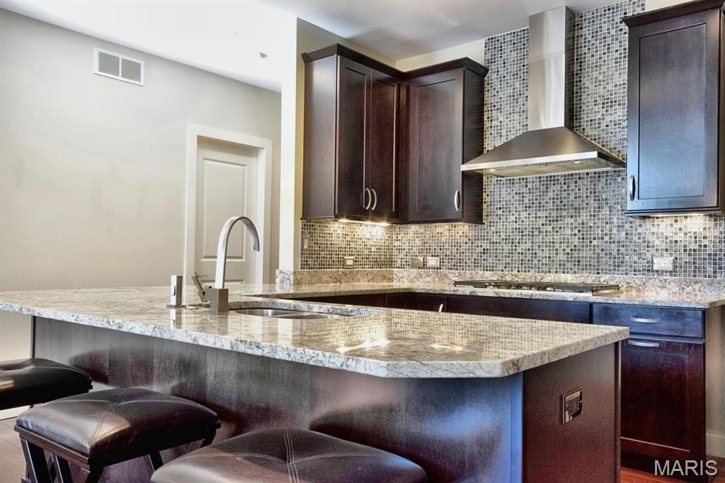6451 Clayton Rd #303 - Photo 5 of 18