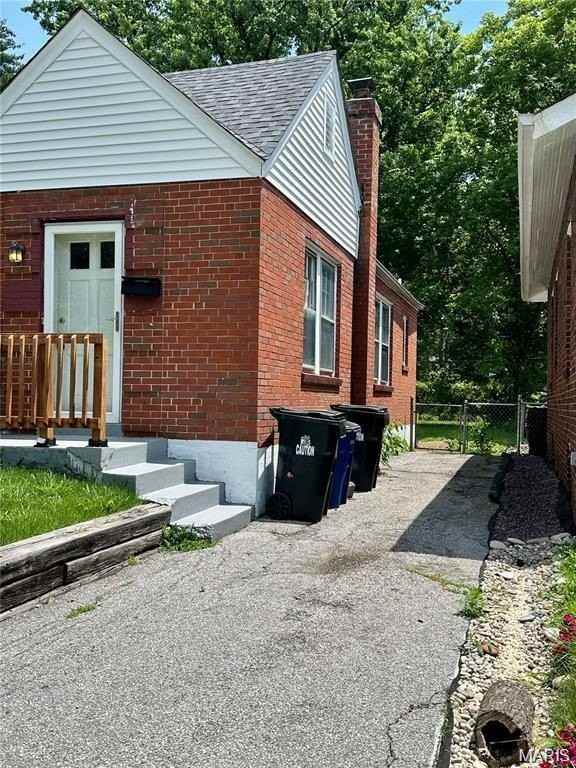1422 Tamerton Ave - Photo 2 of 26