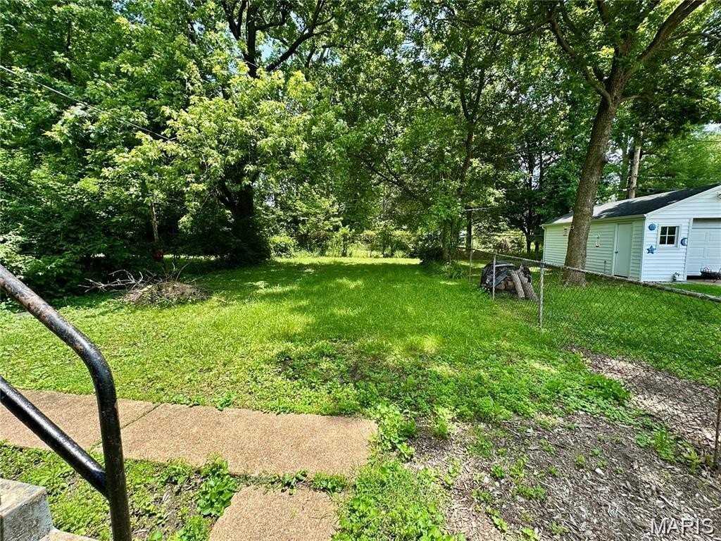 1422 Tamerton Ave - Photo 4 of 26