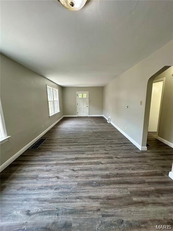 1422 Tamerton Ave - Photo 6 of 26