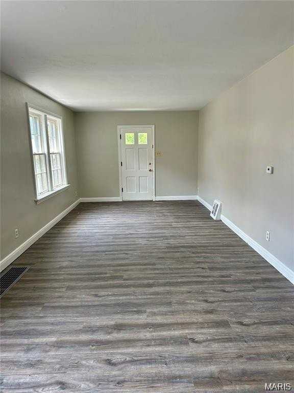 1422 Tamerton Ave - Photo 7 of 26
