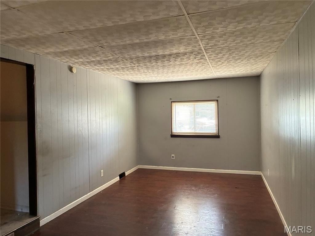 1285 Pamela Dr - Photo 3 of 6