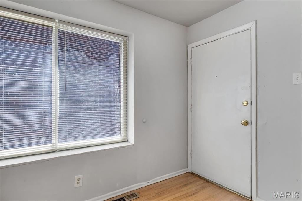 249 Chambers Rd - Photo 5 of 45