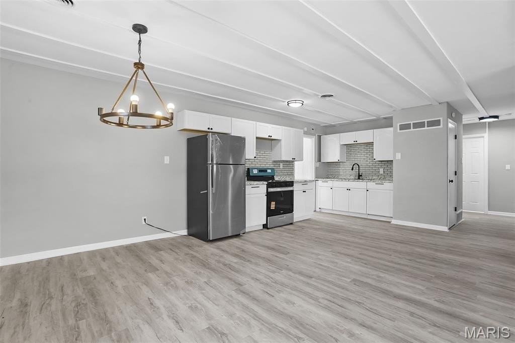 4144 Davis St - Photo 3 of 26