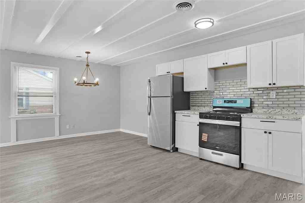 4144 Davis St - Photo 5 of 26