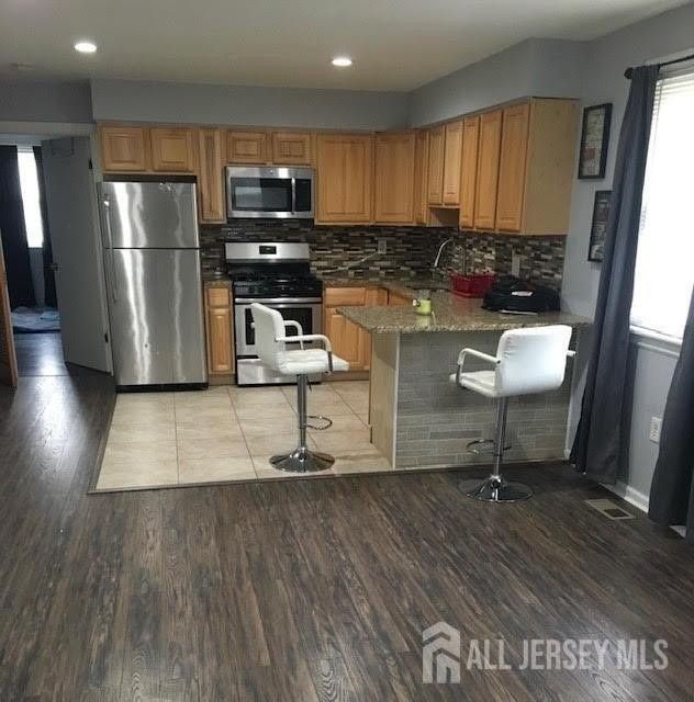 4 Sewaren Ave - Photo 2 of 2