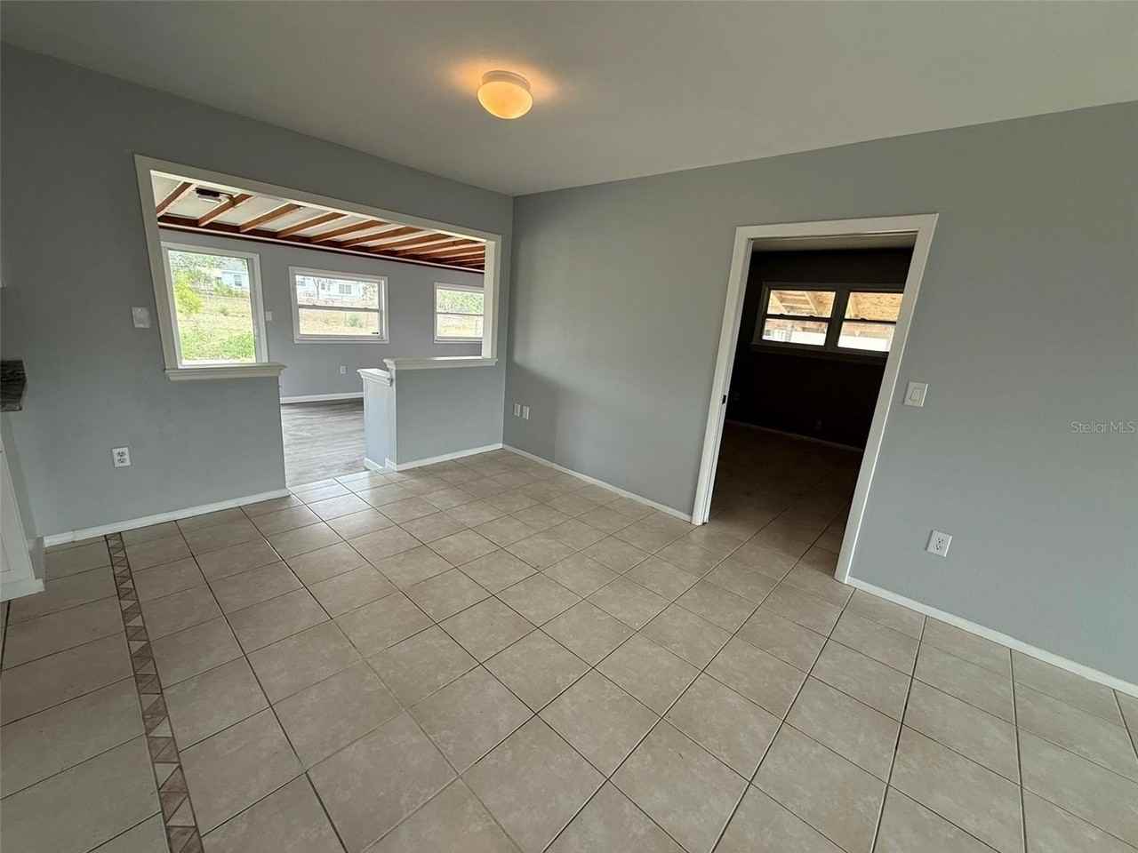3236 Montclair Cir - Photo 5 of 19