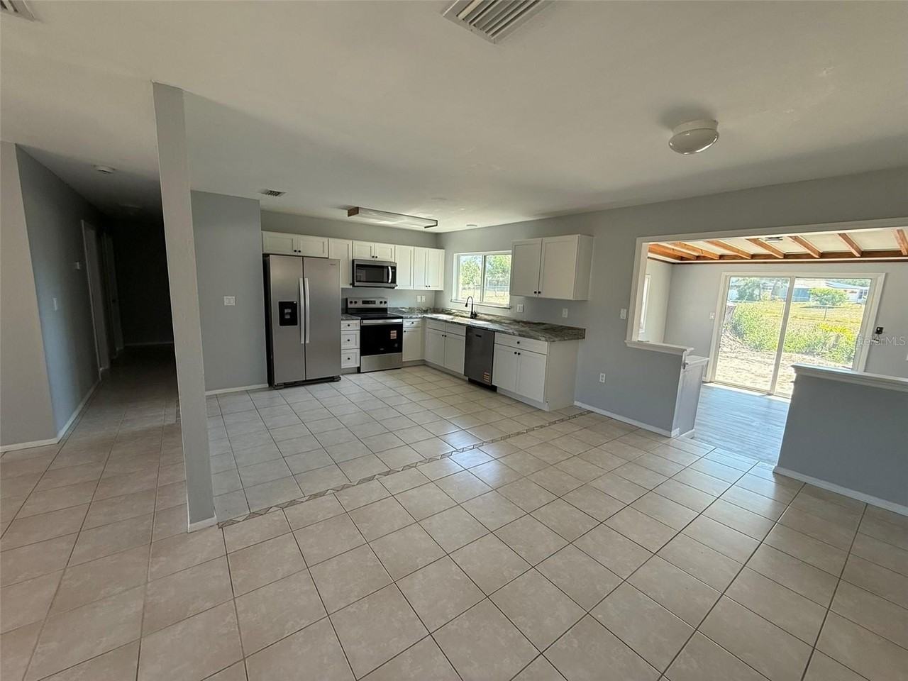 3236 Montclair Cir - Photo 7 of 19