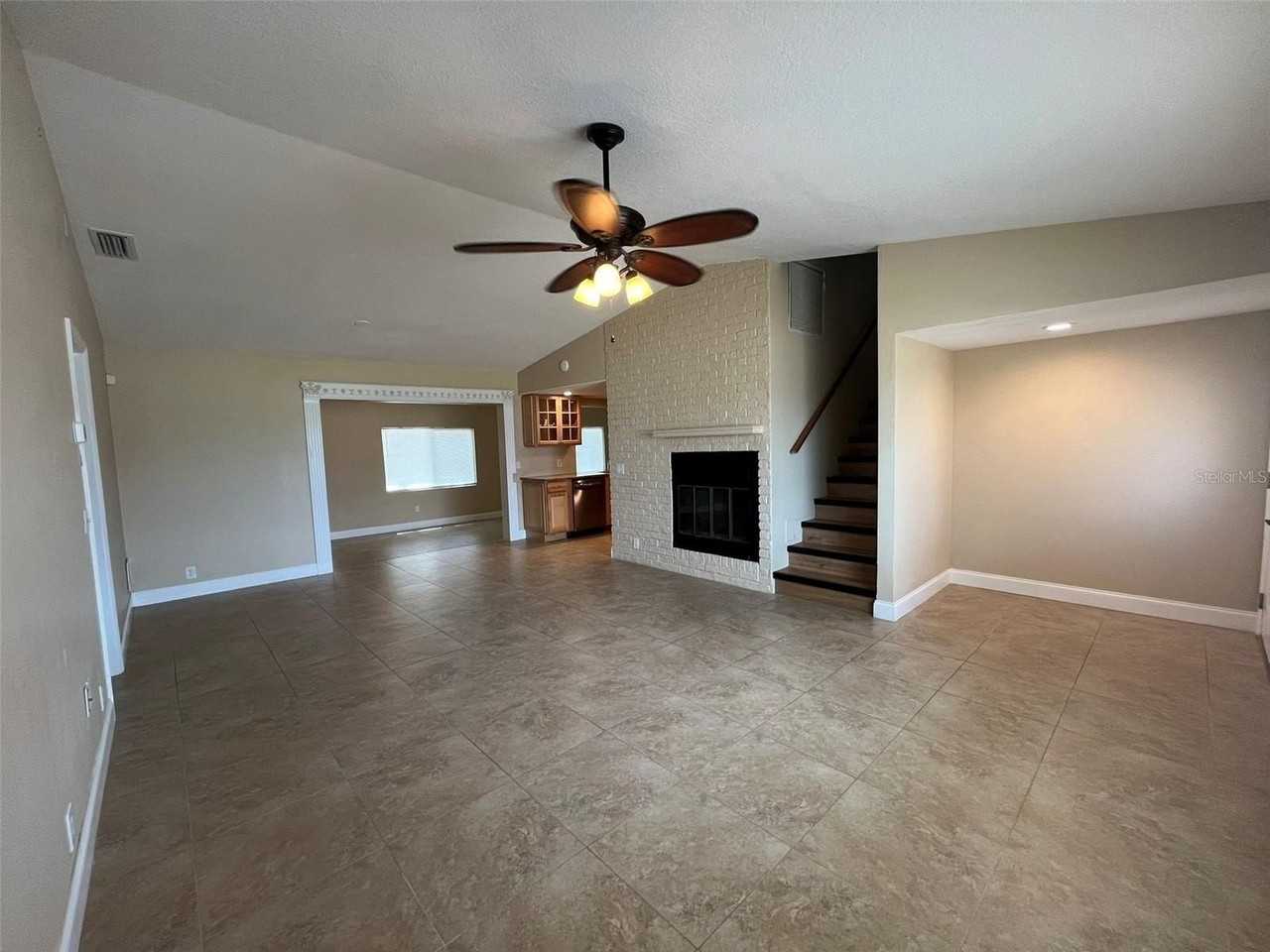 671 Spring Lake Blvd - Photo 4 of 19