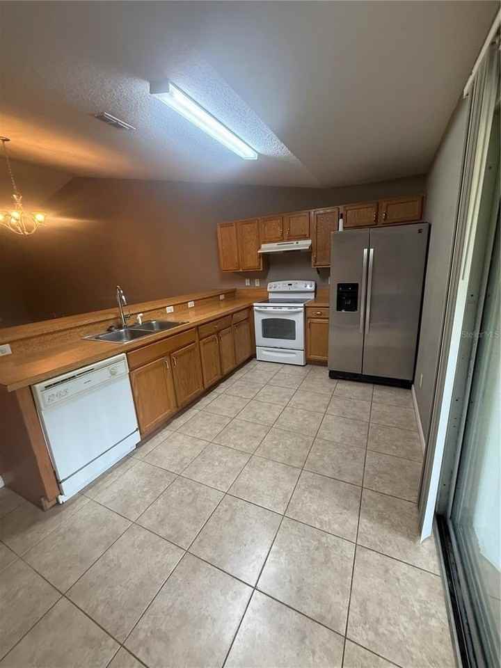 49 Providence Ln #B - Photo 5 of 28