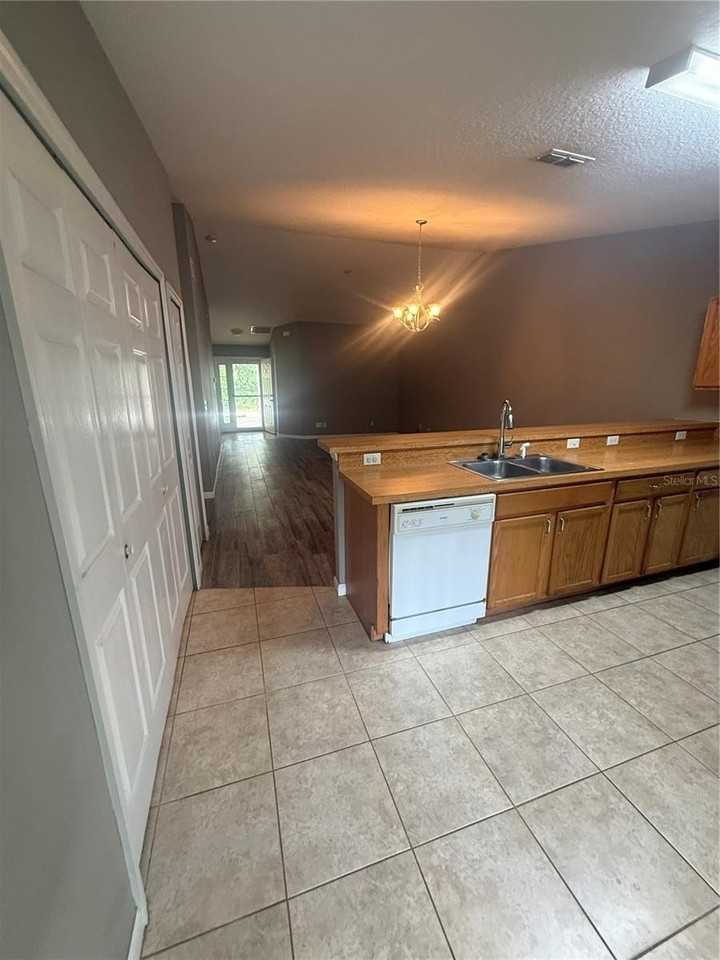 49 Providence Ln #B - Photo 7 of 28