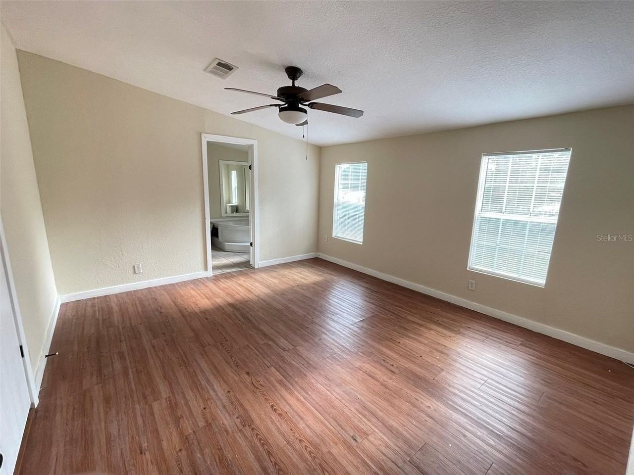 13716 Ne County Road 1471 - Photo 5 of 12