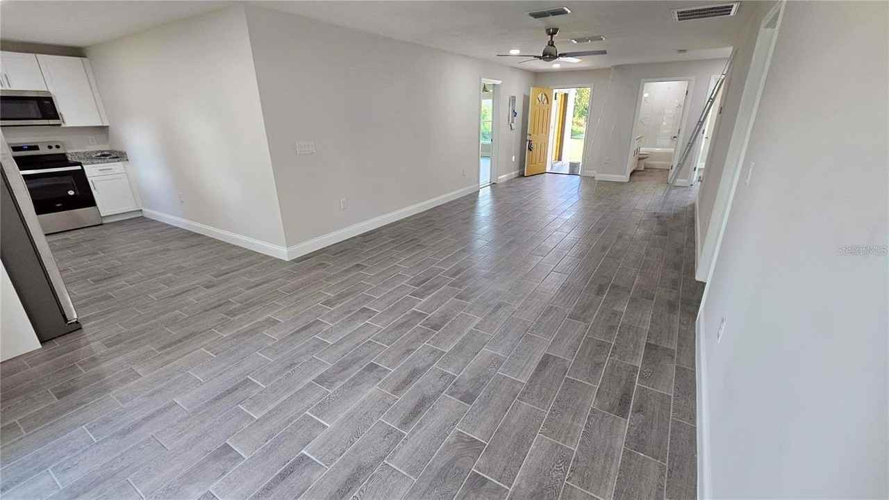 604 Lime Ave - Photo 4 of 16