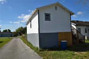 featured image of 1060 E Wabash St