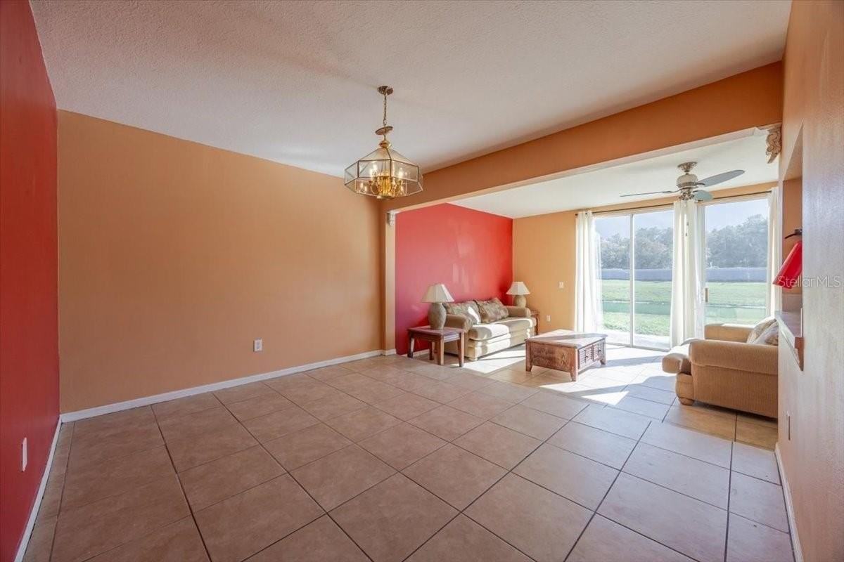 203 Coco Plum Dr - Photo 5 of 25