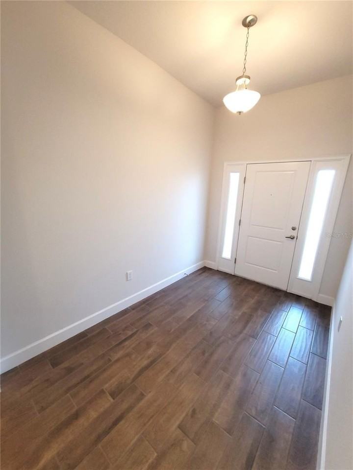 4829 Summit View Way - Photo 4 of 50