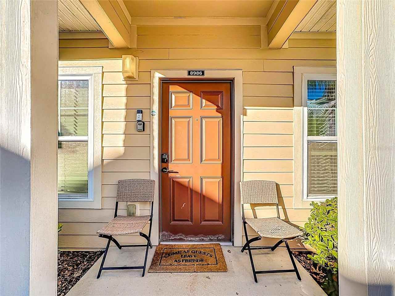 8986 Shine Dr - Photo 3 of 37