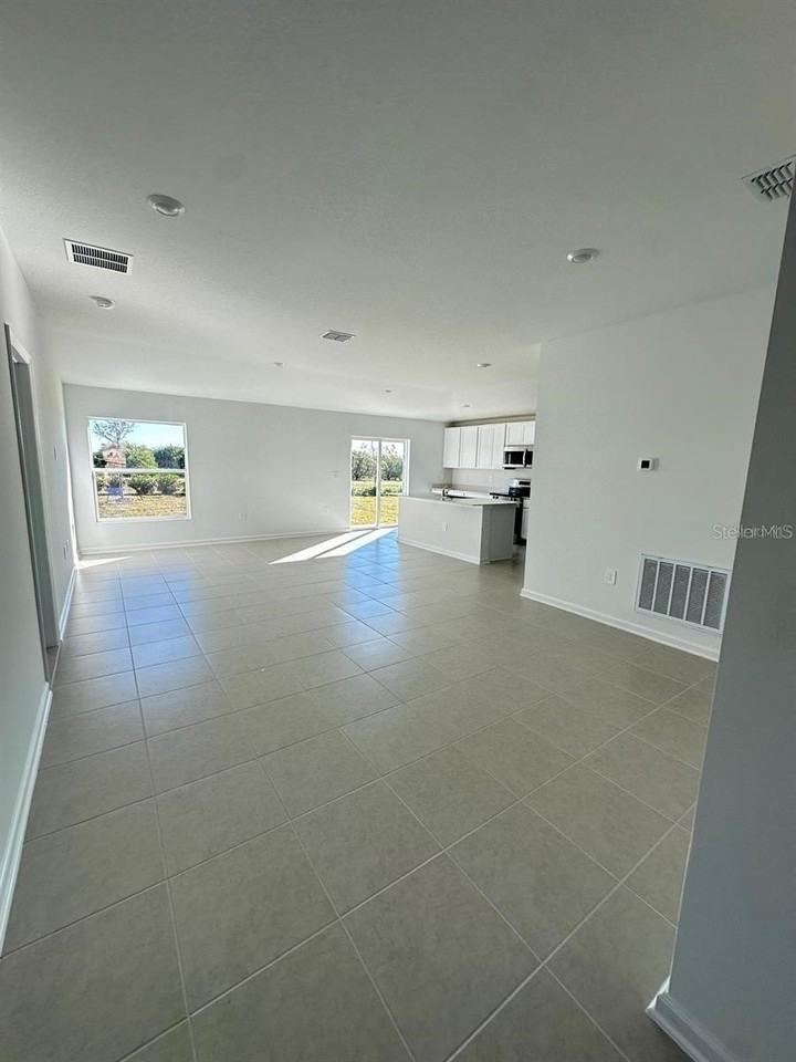 2822 Pennachio Dr - Photo 4 of 12
