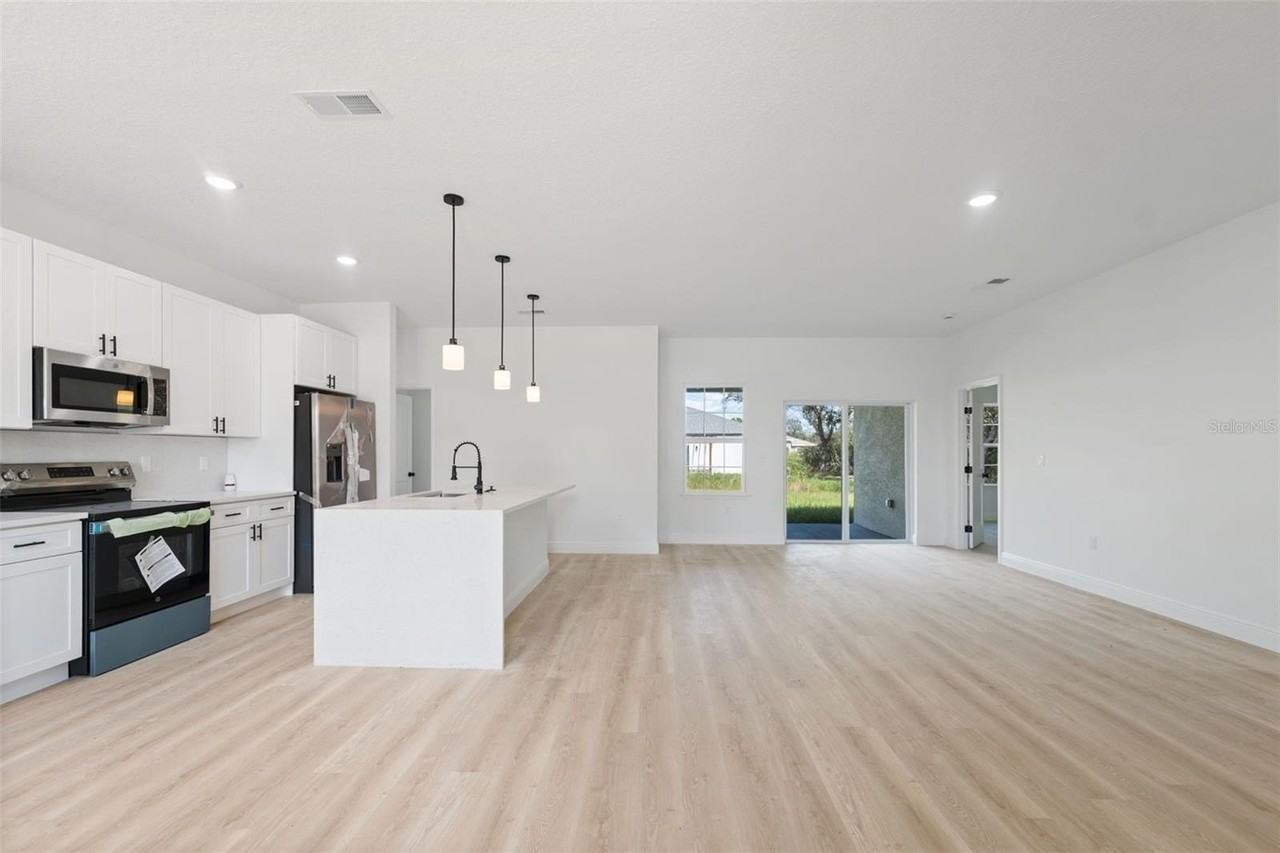 1663 Sw 167th St - Photo 6 of 34