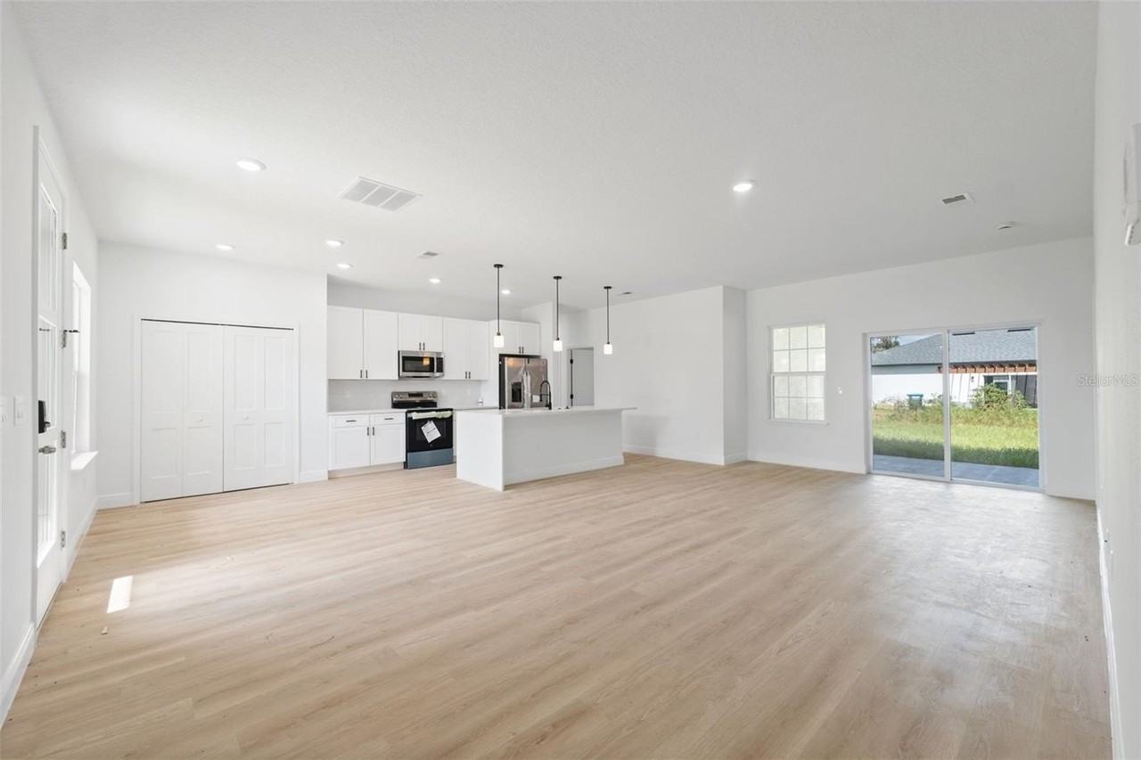 1663 Sw 167th St - Photo 7 of 34
