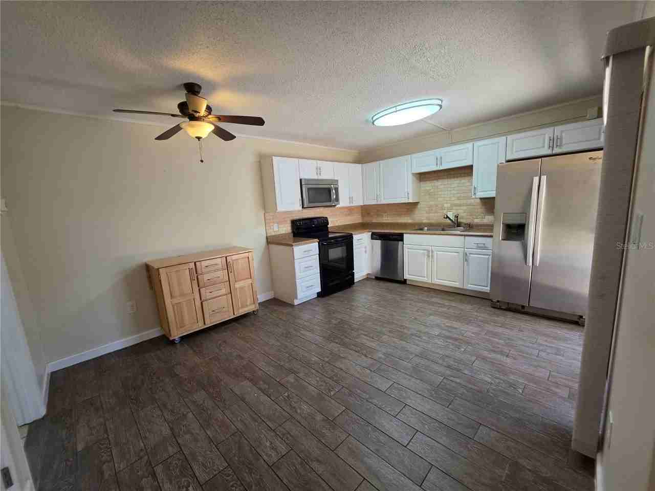 3824 Saxon Dr - Photo 6 of 38