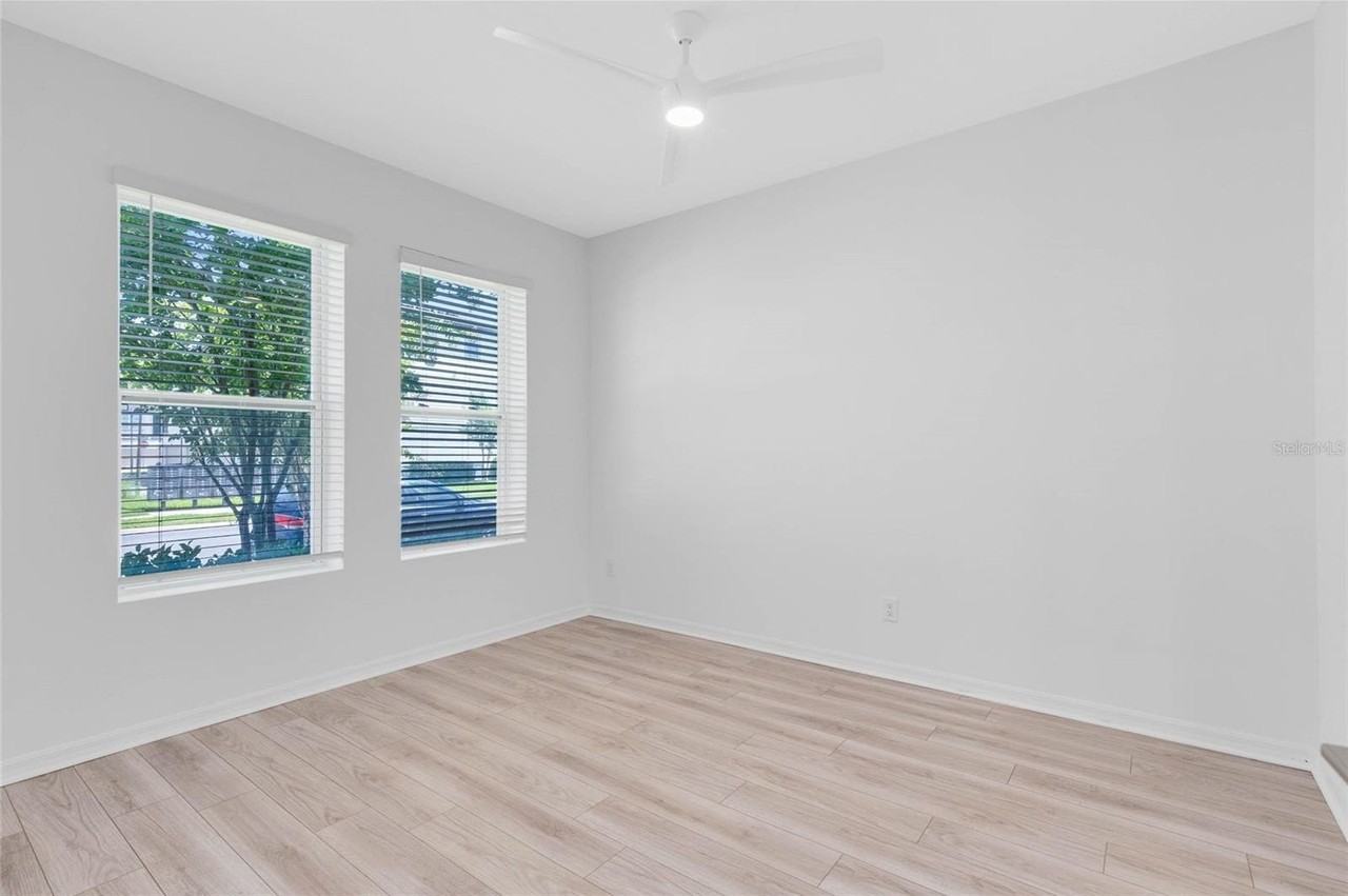 8472 Sperry St - Photo 3 of 39