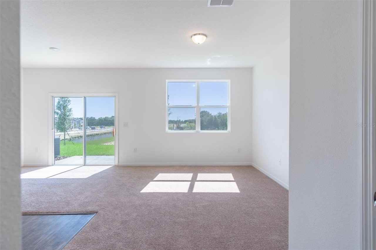 394 Madison Dr - Photo 3 of 29
