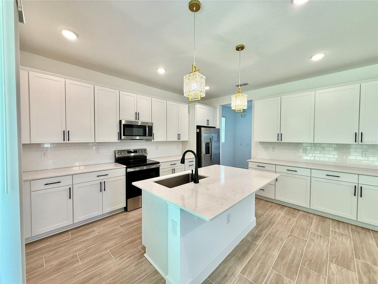 733 Wekiva Ridge Dr - Photo 4 of 38
