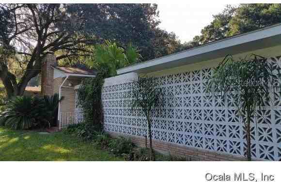908 Se 23rd St - Photo 6 of 13