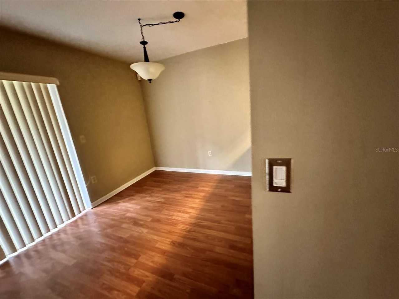 2735 Sw 35th Pl #2001 - Photo 2 of 5